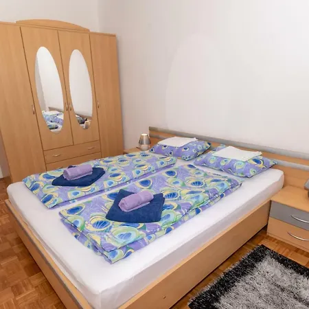 Albona Apartmán *